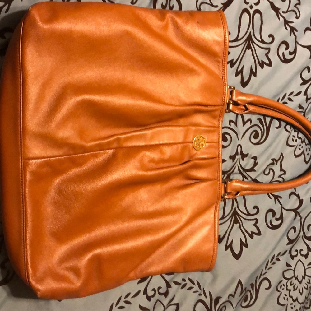 Authentic Tory Burch leather shoulder bag
